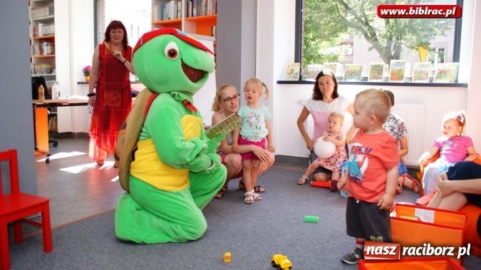 Zdjęcie w galerii na portalu naszraciborz.pl: Dzień Dziecka z Franklinem w bibliotece przy Bielskiej 12  wiadomości z regionu