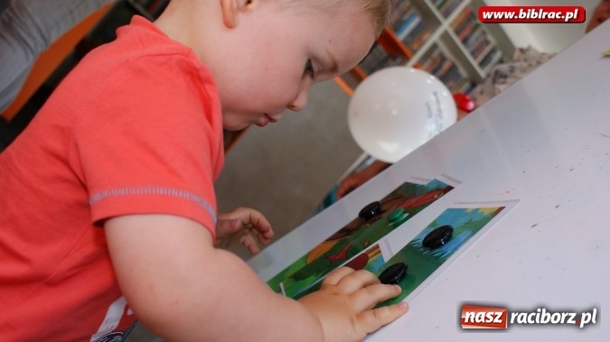 Zdjęcie w galerii na portalu naszraciborz.pl: Dzień Dziecka z Franklinem w bibliotece przy Bielskiej 12  wiadomości z regionu