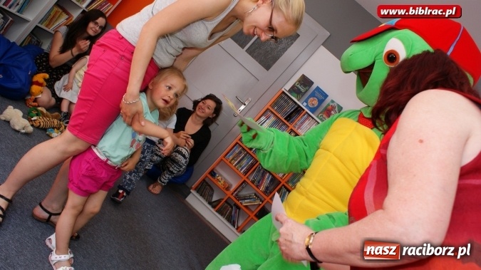 Zdjęcie w galerii na portalu naszraciborz.pl: Dzień Dziecka z Franklinem w bibliotece przy Bielskiej 12  wiadomości z regionu