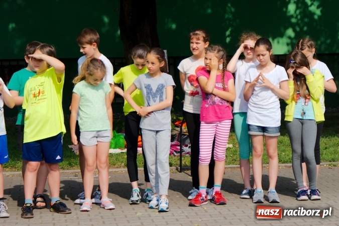 Zdjęcie w galerii na portalu naszraciborz.pl: W Szkole Podstawowej nr 13 świętowali Dzień Sportu wiadomości z regionu