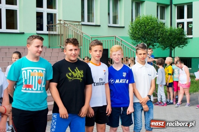 Zdjęcie w galerii na portalu naszraciborz.pl: W Szkole Podstawowej nr 13 świętowali Dzień Sportu wiadomości z regionu