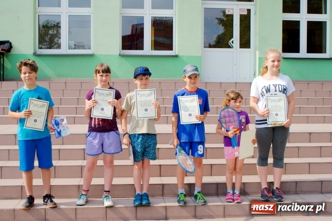 Zdjęcie w galerii na portalu naszraciborz.pl: W Szkole Podstawowej nr 13 świętowali Dzień Sportu wiadomości z regionu