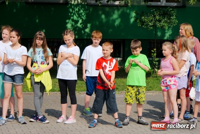 Zdjęcie w galerii na portalu naszraciborz.pl: W Szkole Podstawowej nr 13 świętowali Dzień Sportu wiadomości z regionu