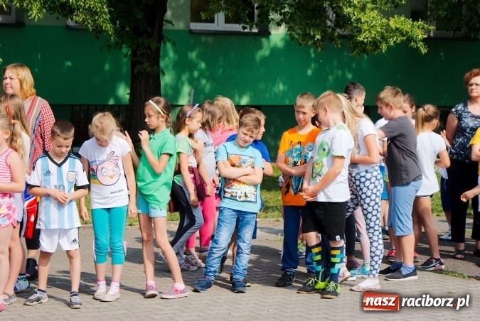 Zdjęcie w galerii na portalu naszraciborz.pl: W Szkole Podstawowej nr 13 świętowali Dzień Sportu wiadomości z regionu