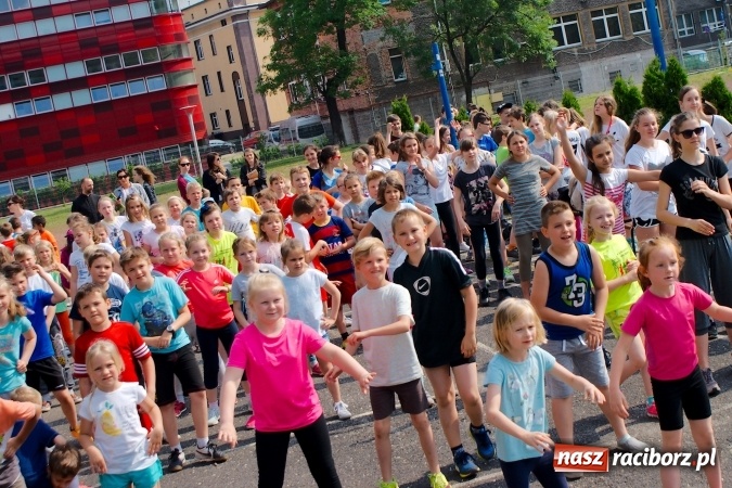 Zdjęcie w galerii na portalu naszraciborz.pl: W Szkole Podstawowej nr 13 świętowali Dzień Sportu wiadomości z regionu