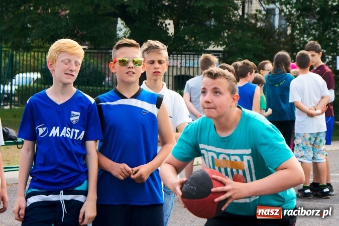 Zdjęcie w galerii na portalu naszraciborz.pl: W Szkole Podstawowej nr 13 świętowali Dzień Sportu wiadomości z regionu