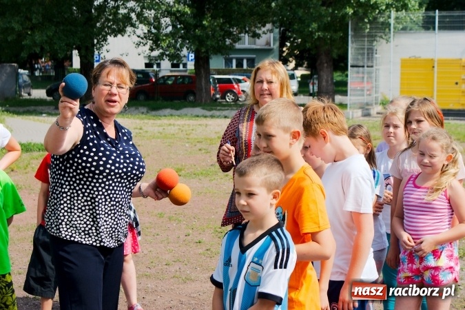 Zdjęcie w galerii na portalu naszraciborz.pl: W Szkole Podstawowej nr 13 świętowali Dzień Sportu wiadomości z regionu