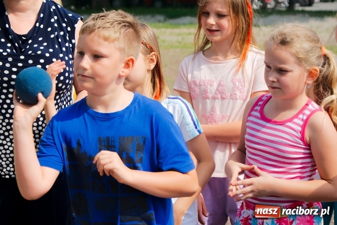 Zdjęcie w galerii na portalu naszraciborz.pl: W Szkole Podstawowej nr 13 świętowali Dzień Sportu wiadomości z regionu