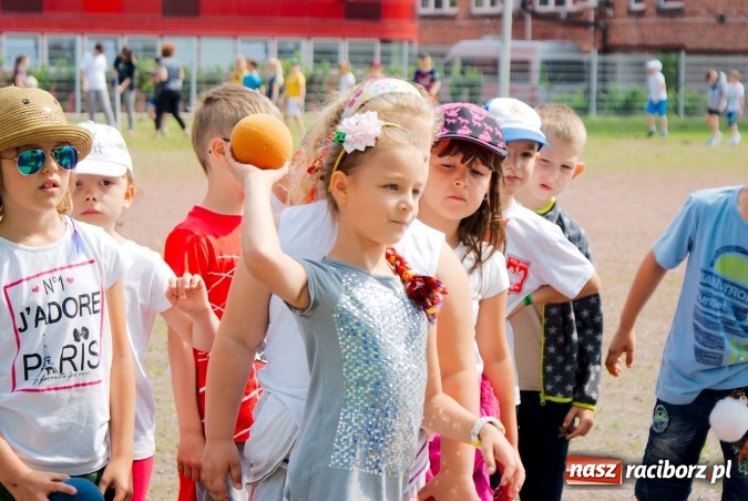 Zdjęcie w galerii na portalu naszraciborz.pl: W Szkole Podstawowej nr 13 świętowali Dzień Sportu wiadomości z regionu