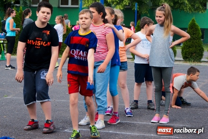 Zdjęcie w galerii na portalu naszraciborz.pl: W Szkole Podstawowej nr 13 świętowali Dzień Sportu wiadomości z regionu