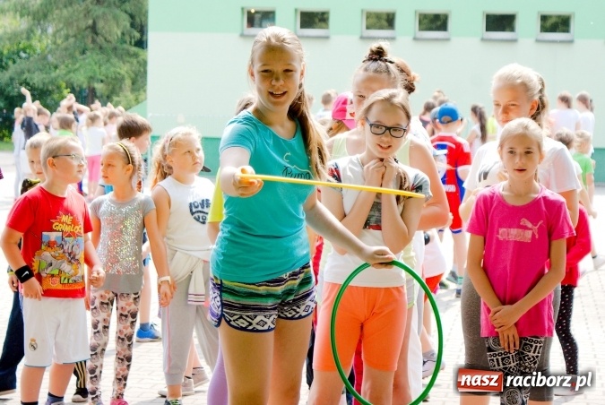 Zdjęcie w galerii na portalu naszraciborz.pl: W Szkole Podstawowej nr 13 świętowali Dzień Sportu wiadomości z regionu
