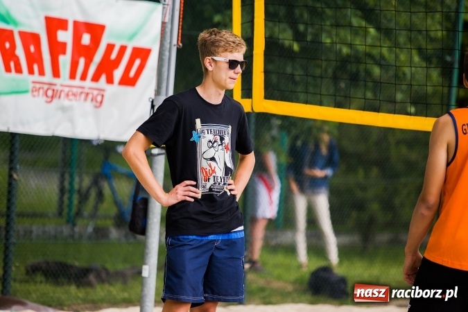 Zdjęcie w galerii na portalu naszraciborz.pl: Finał Rejonowy w Siatkówce Plażowej Szkół Gimnazjalnych Dziewcząt i Chłopców wiadomości z regionu
