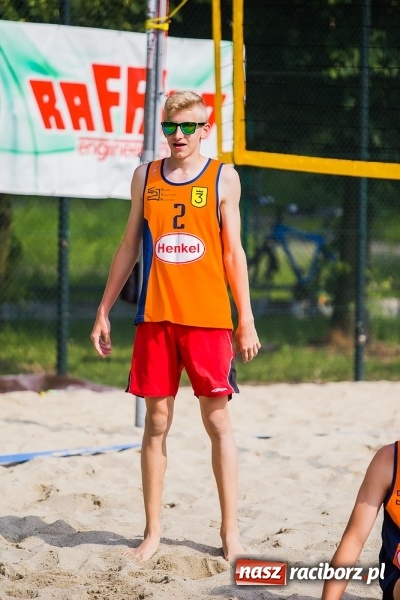 Zdjęcie w galerii na portalu naszraciborz.pl: Finał Rejonowy w Siatkówce Plażowej Szkół Gimnazjalnych Dziewcząt i Chłopców wiadomości z regionu