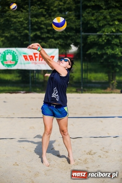 Zdjęcie w galerii na portalu naszraciborz.pl: Finał Rejonowy w Siatkówce Plażowej Szkół Gimnazjalnych Dziewcząt i Chłopców wiadomości z regionu