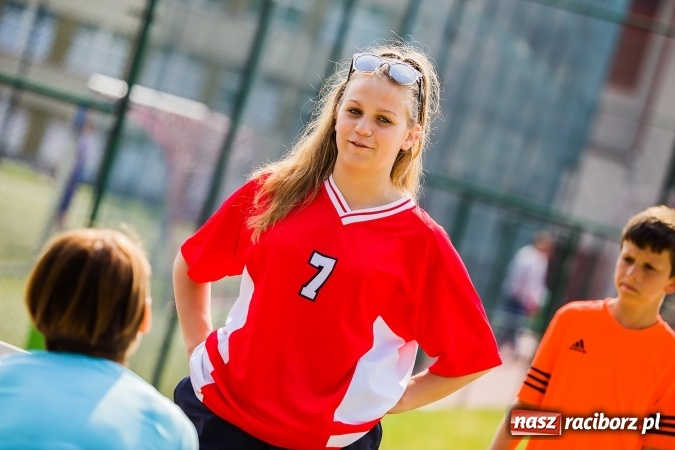 Zdjęcie w galerii na portalu naszraciborz.pl: Finał Rejonowy w Siatkówce Plażowej Szkół Gimnazjalnych Dziewcząt i Chłopców wiadomości z regionu