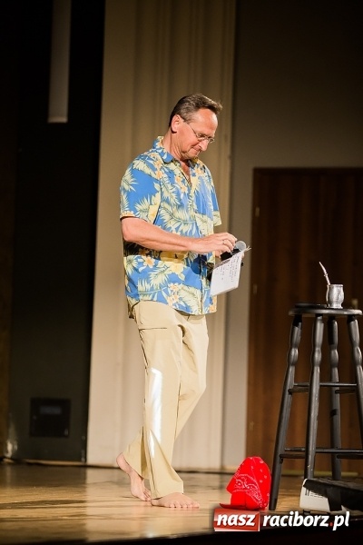 Zdjęcie w galerii na portalu naszraciborz.pl: Wojciech Cejrowski bawił w Raciborskim Centrum Kultury wiadomości z regionu