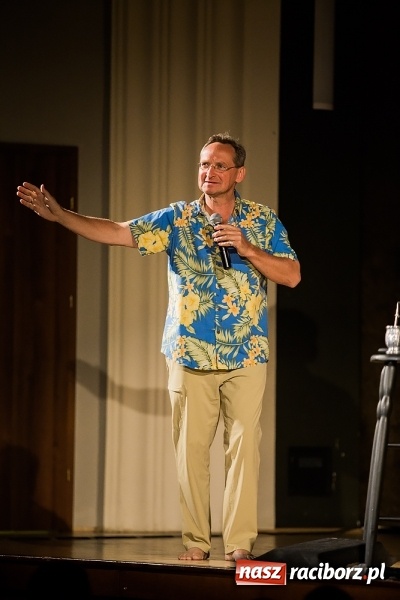 Zdjęcie w galerii na portalu naszraciborz.pl: Wojciech Cejrowski bawił w Raciborskim Centrum Kultury wiadomości z regionu