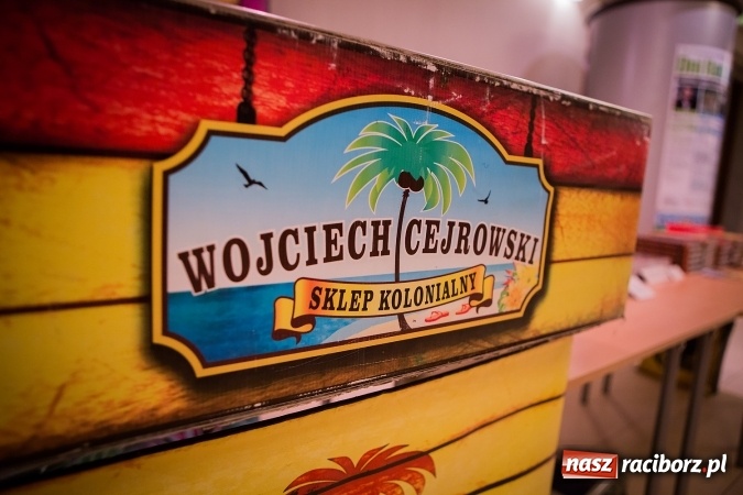 Zdjęcie w galerii na portalu naszraciborz.pl: Wojciech Cejrowski bawił w Raciborskim Centrum Kultury wiadomości z regionu