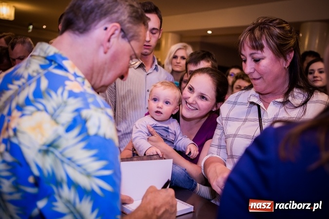 Zdjęcie w galerii na portalu naszraciborz.pl: Wojciech Cejrowski bawił w Raciborskim Centrum Kultury wiadomości z regionu
