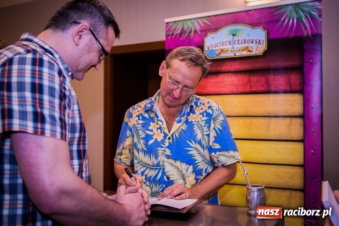 Zdjęcie w galerii na portalu naszraciborz.pl: Wojciech Cejrowski bawił w Raciborskim Centrum Kultury wiadomości z regionu