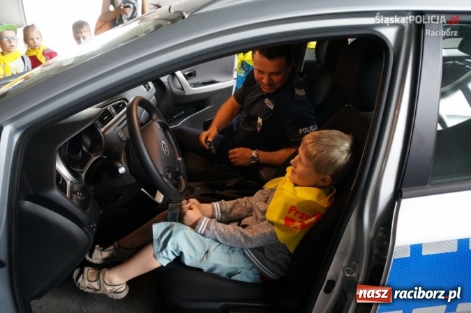 Zdjęcie w galerii na portalu naszraciborz.pl: Przedszkolaki z wizytą u raciborskich policjantów  wiadomości z regionu