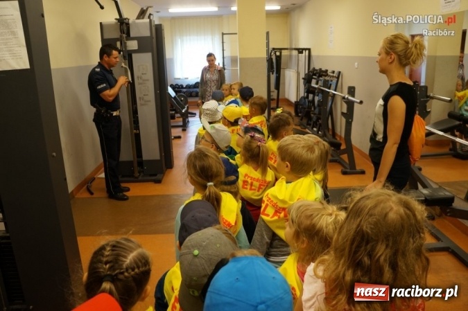 Zdjęcie w galerii na portalu naszraciborz.pl: Przedszkolaki z wizytą u raciborskich policjantów  wiadomości z regionu