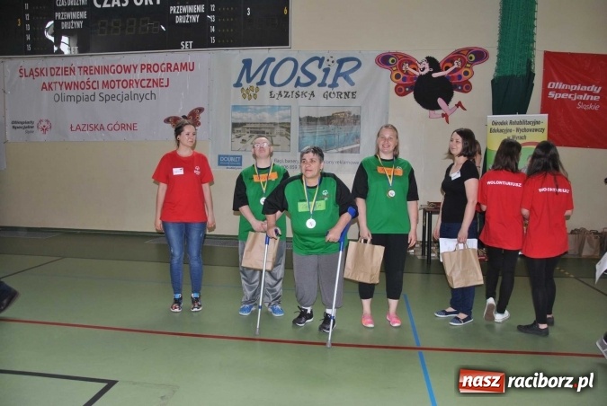 Zdjęcie w galerii na portalu naszraciborz.pl: XIX Śląski Dzień Treningowy Programu Aktywności Motorycznej Olimpiad Specjalnych z udziałem raciborskiego Huraganu wiadomości z regionu