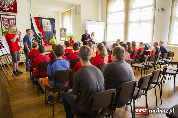 Zdjęcie w galerii na portalu naszraciborz.pl: Konkurs historyczny o II wojnie światowej rozstrzygnięty  wiadomości z regionu
