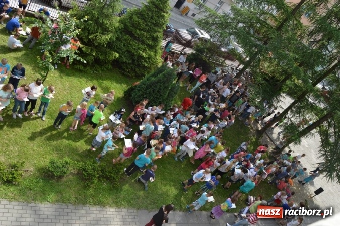 Zdjęcie w galerii na portalu naszraciborz.pl: Jak nie czytam, jak czytam - bronią się uczniowie SP 4  wiadomości z regionu