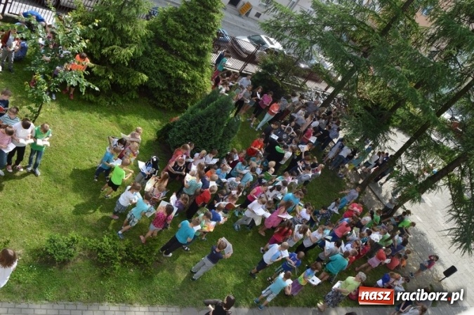 Zdjęcie w galerii na portalu naszraciborz.pl: Jak nie czytam, jak czytam - bronią się uczniowie SP 4  wiadomości z regionu