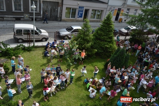 Zdjęcie w galerii na portalu naszraciborz.pl: Jak nie czytam, jak czytam - bronią się uczniowie SP 4  wiadomości z regionu