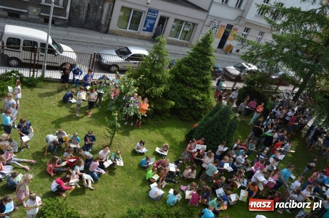 Zdjęcie w galerii na portalu naszraciborz.pl: Jak nie czytam, jak czytam - bronią się uczniowie SP 4  wiadomości z regionu