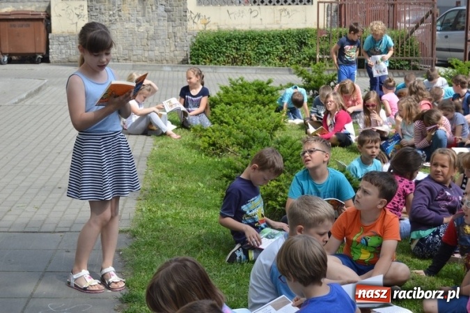 Zdjęcie w galerii na portalu naszraciborz.pl: Jak nie czytam, jak czytam - bronią się uczniowie SP 4  wiadomości z regionu