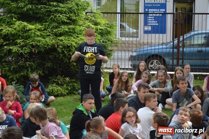 Zdjęcie w galerii na portalu naszraciborz.pl: Jak nie czytam, jak czytam - bronią się uczniowie SP 4  wiadomości z regionu