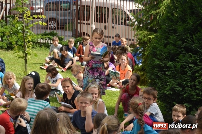 Zdjęcie w galerii na portalu naszraciborz.pl: Jak nie czytam, jak czytam - bronią się uczniowie SP 4  wiadomości z regionu