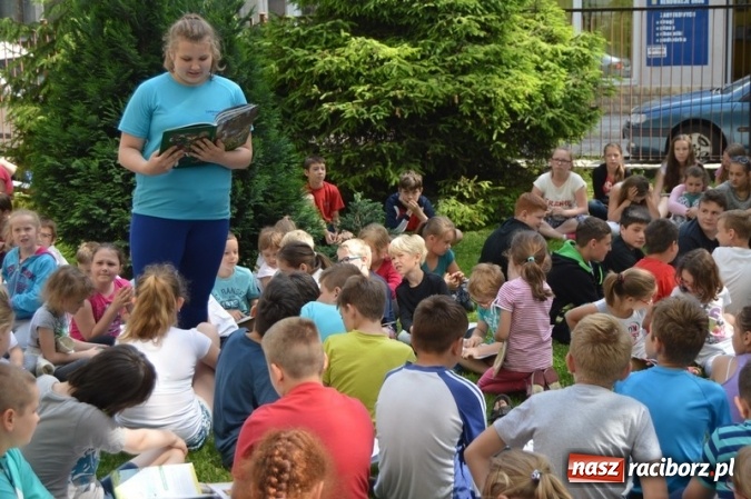 Zdjęcie w galerii na portalu naszraciborz.pl: Jak nie czytam, jak czytam - bronią się uczniowie SP 4  wiadomości z regionu