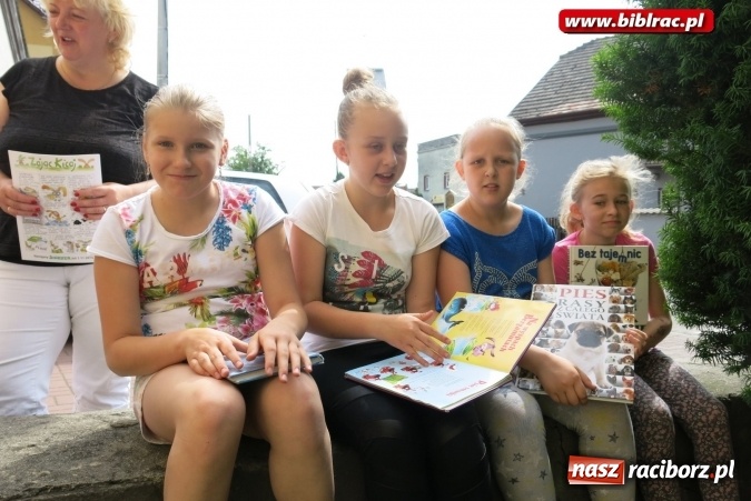 Zdjęcie w galerii na portalu naszraciborz.pl: Jak nie czytam, jak czytam – akcja masowego czytania w Raciborzu  wiadomości z regionu