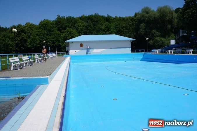 Zdjęcie w galerii na portalu naszraciborz.pl: Basen pod Oborą będzie czynny od 25 czerwca wiadomości z regionu