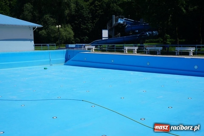 Zdjęcie w galerii na portalu naszraciborz.pl: Basen pod Oborą będzie czynny od 25 czerwca wiadomości z regionu