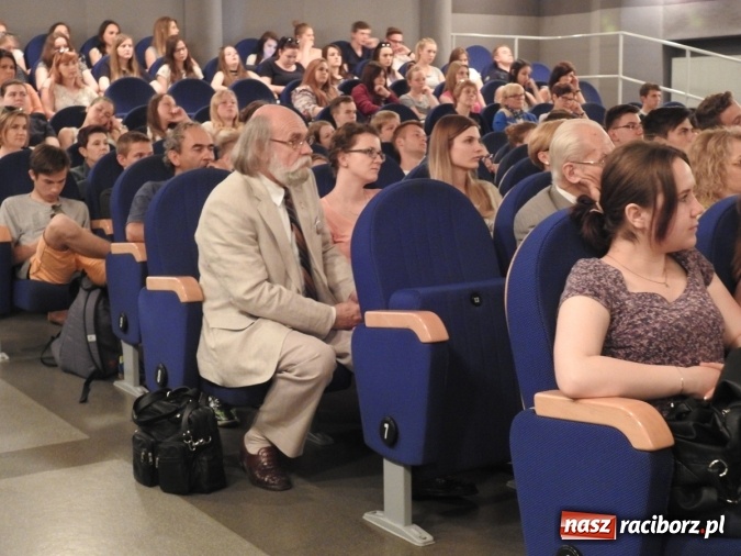 Zdjęcie w galerii na portalu naszraciborz.pl: Dni Czeskie z okazji 10-lecia istnienia filologii czeskiej na PWSZ w Raciborzu za nami wiadomości z regionu