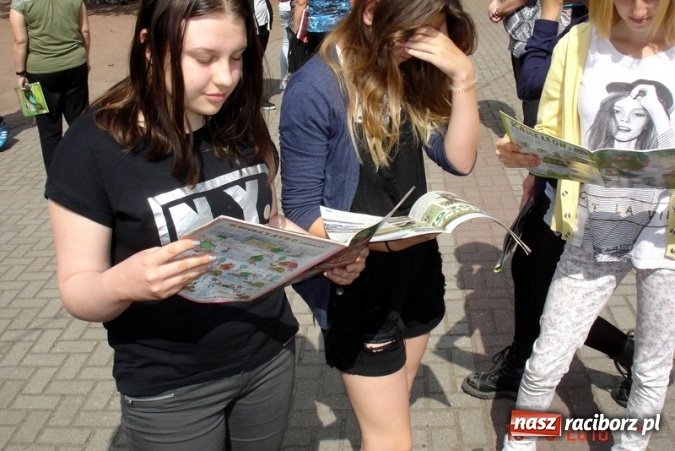 Zdjęcie w galerii na portalu naszraciborz.pl: Jak nie czytam, jak czytam – ustanawiamy rekord czytania!  wiadomości z regionu