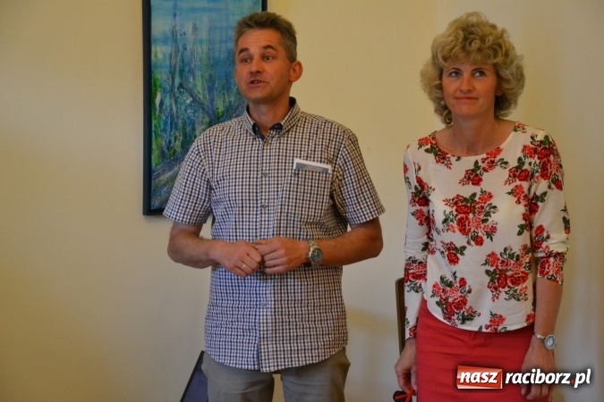 Zdjęcie w galerii na portalu naszraciborz.pl: Racibórz i okolice - wernisaż wystawy obrazów olejnych i akrylowych na Zamku Piastowskim wiadomości z regionu