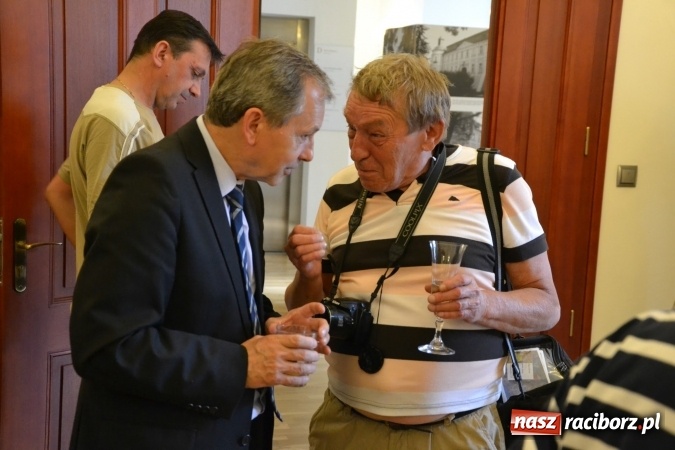 Zdjęcie w galerii na portalu naszraciborz.pl: Racibórz i okolice - wernisaż wystawy obrazów olejnych i akrylowych na Zamku Piastowskim wiadomości z regionu