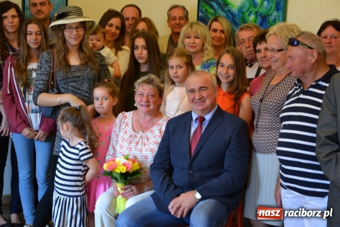 Zdjęcie w galerii na portalu naszraciborz.pl: Racibórz i okolice - wernisaż wystawy obrazów olejnych i akrylowych na Zamku Piastowskim wiadomości z regionu