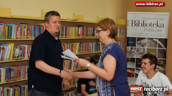 Zdjęcie w galerii na portalu naszraciborz.pl: W grze o tron zwycięża się albo umiera! – za nami konkurs wiedzy w bibliotece  wiadomości z regionu