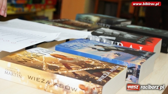 Zdjęcie w galerii na portalu naszraciborz.pl: W grze o tron zwycięża się albo umiera! – za nami konkurs wiedzy w bibliotece  wiadomości z regionu