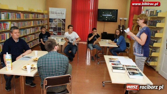 Zdjęcie w galerii na portalu naszraciborz.pl: W grze o tron zwycięża się albo umiera! – za nami konkurs wiedzy w bibliotece  wiadomości z regionu