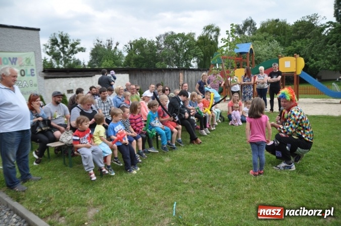 Zdjęcie w galerii na portalu naszraciborz.pl: Sportowo i artystycznie dla Mamy i Taty. Festyn w Domowym Przedszkolu wiadomości z regionu