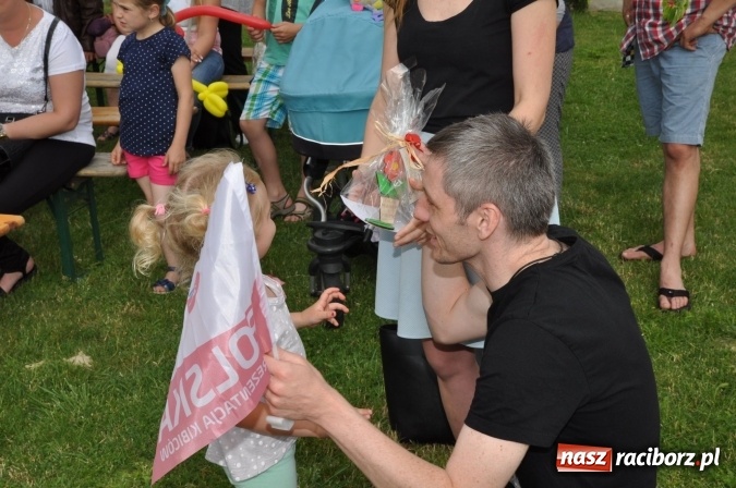 Zdjęcie w galerii na portalu naszraciborz.pl: Sportowo i artystycznie dla Mamy i Taty. Festyn w Domowym Przedszkolu wiadomości z regionu