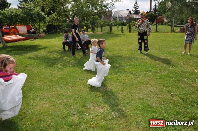 Zdjęcie w galerii na portalu naszraciborz.pl: Sportowo i artystycznie dla Mamy i Taty. Festyn w Domowym Przedszkolu wiadomości z regionu